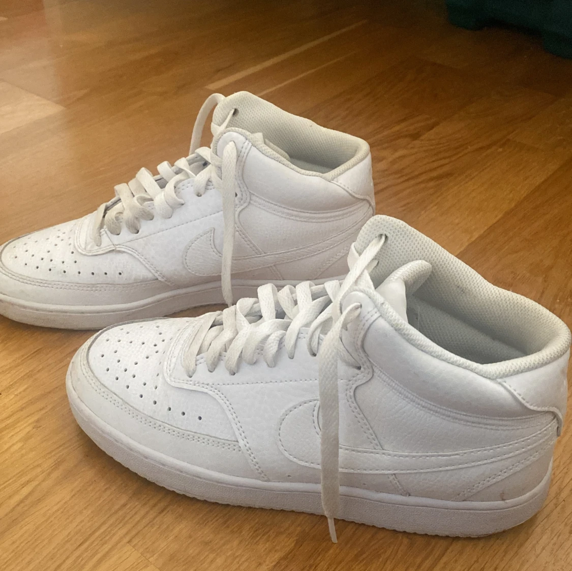 Vita Nike Air Force 1 Mid sneakers