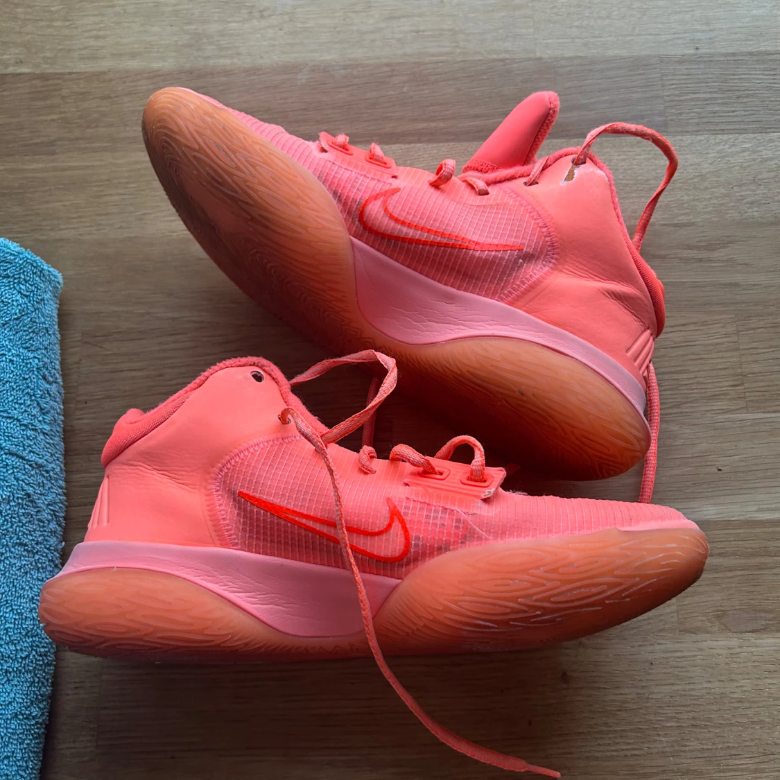 Nike Kyrie 4 mango - 1