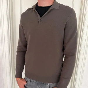 Massimo dutti tröja  - Massimo dutti tröja Storlek L Skick 8/10  Modellen är 188 och väger 75kg 