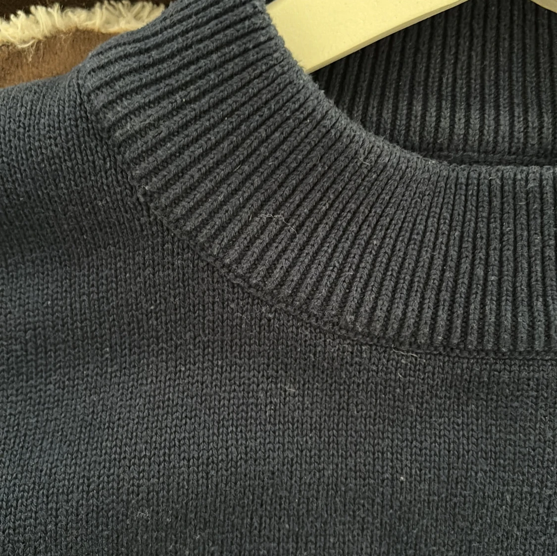 Mörkblå stickad tröja från ONLY - 4