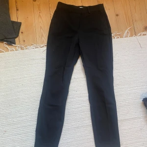 Chinos/kostymbyxor - Chinos/kostymbyxor från HM som knappt är använda