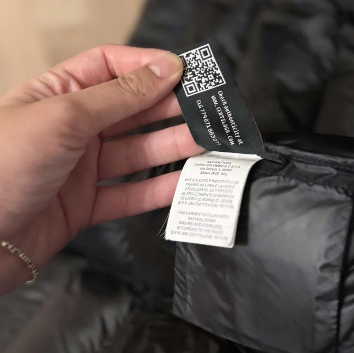 Svart dunjacka från Colmar - 2