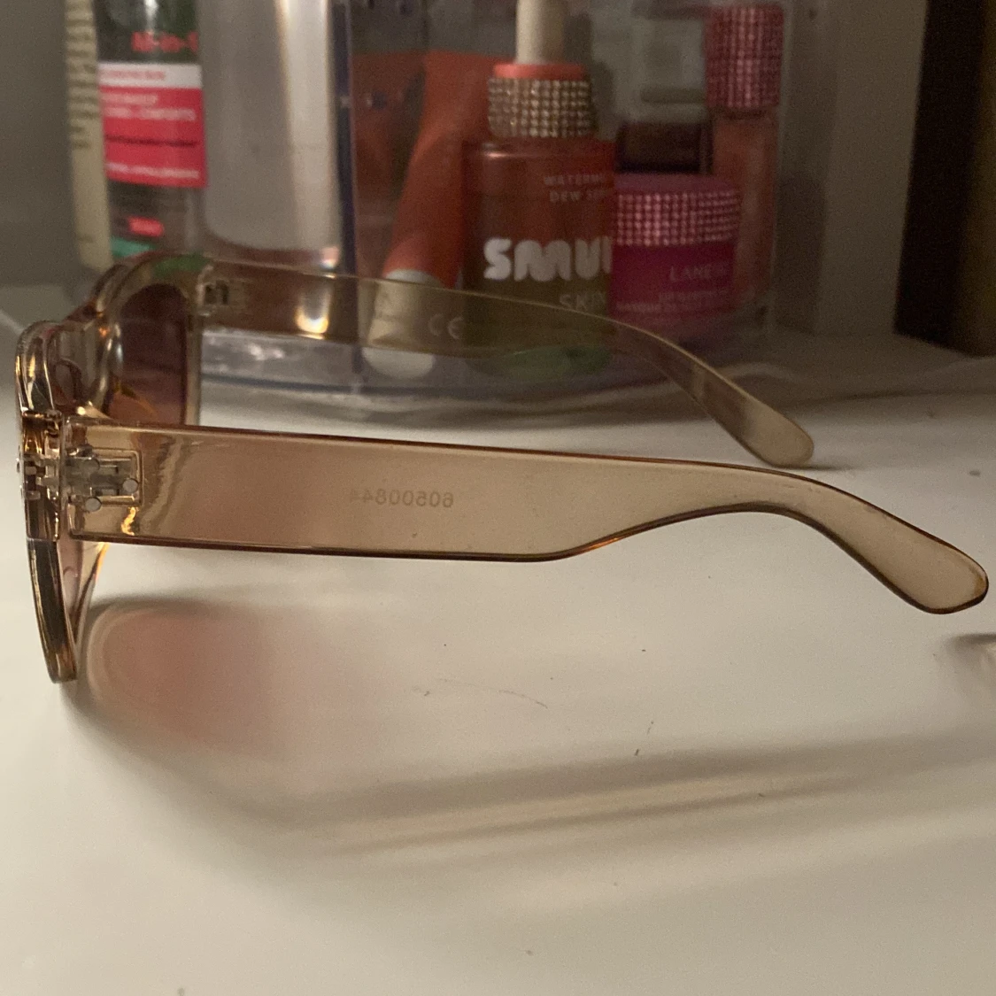 Beige solglasögon med rosa glas från Abocado - 1