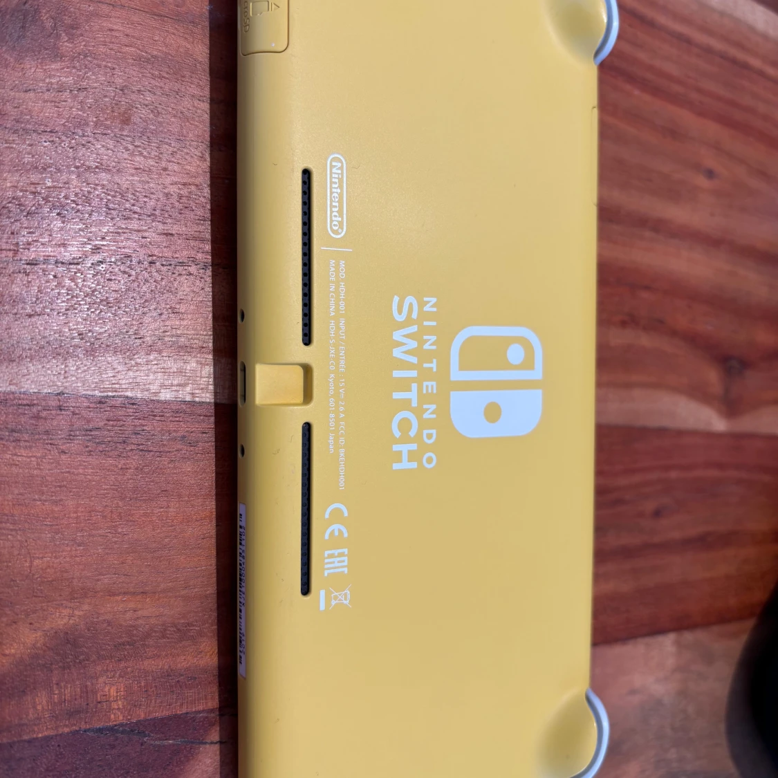 Nintendo Switch Lite med Super Mario U deluxe - 2