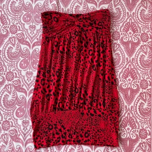 skitsnygg ”bubble dress” - jättesnygg och unik klänning med snyggt mönster som tyvärr inte kommit till användning alls därav säljs😊 skriv för mer bilder mm