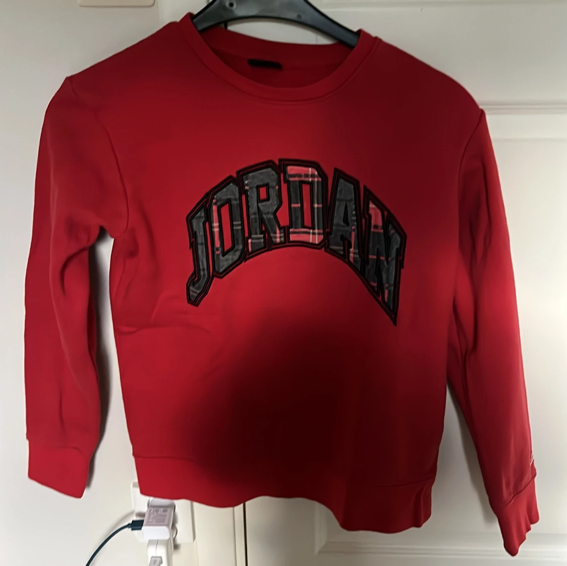 Röd Jordan sweatshirt med tryck