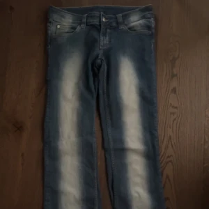 Jeans  - Säljer dessa populära ”kvarg jeansen” ifrån cheap monday!!