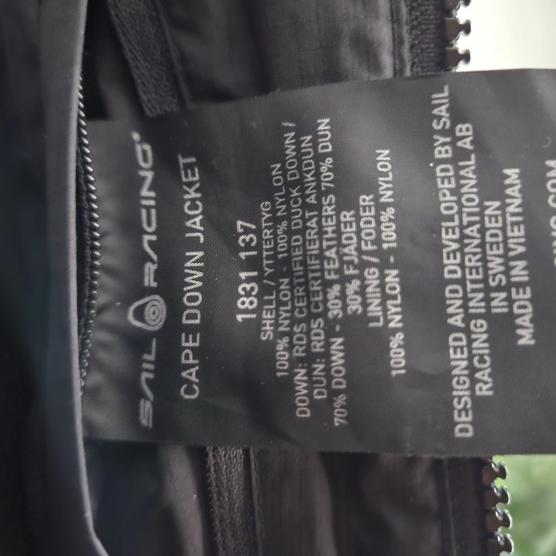 Svart dunjacka från Sail Racing S - 2