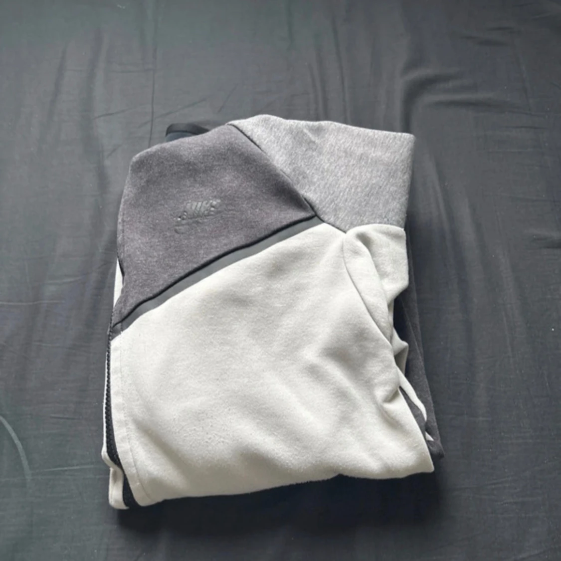 Nike hoodie i grå och vit fleece