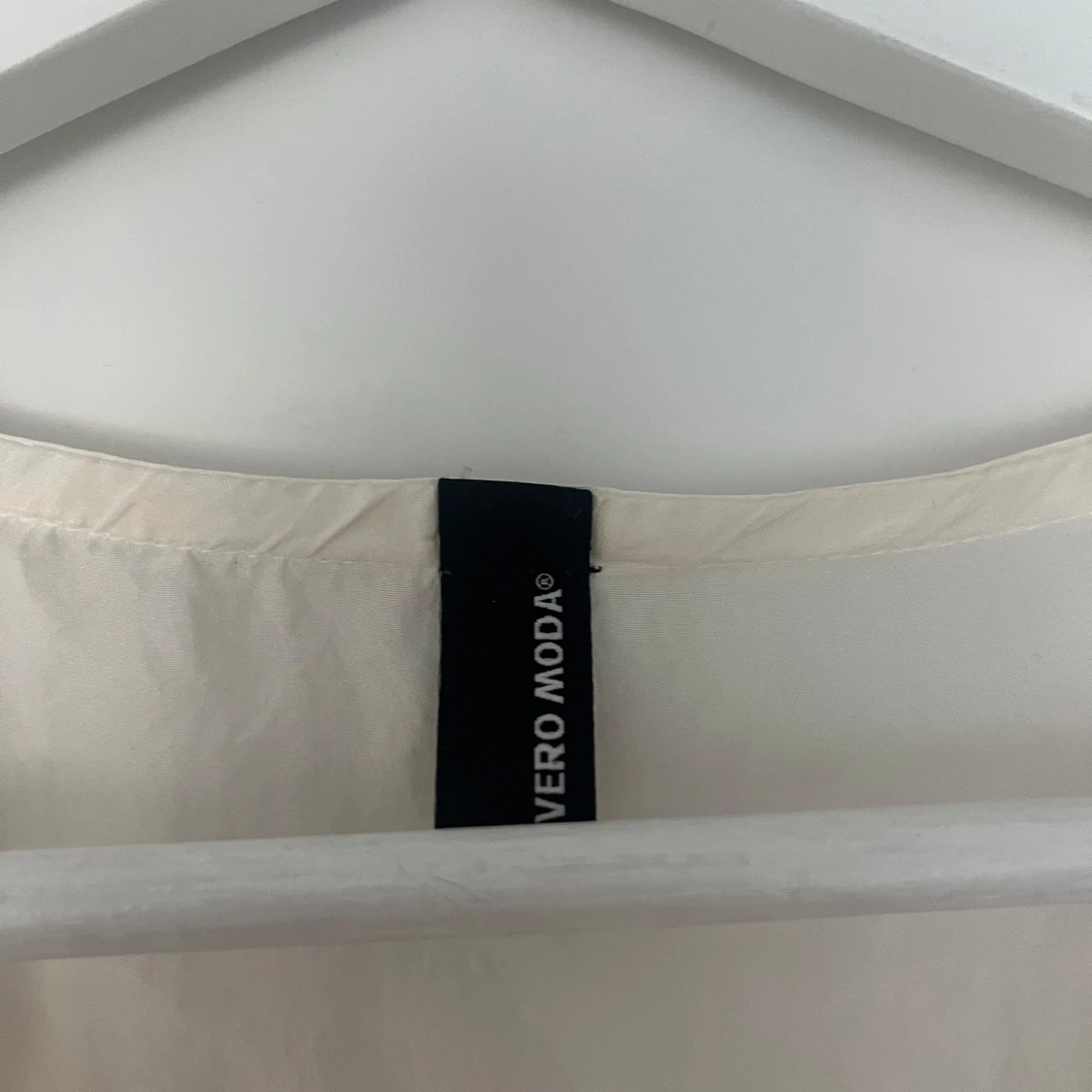 Vit topp från Vero Moda - 2