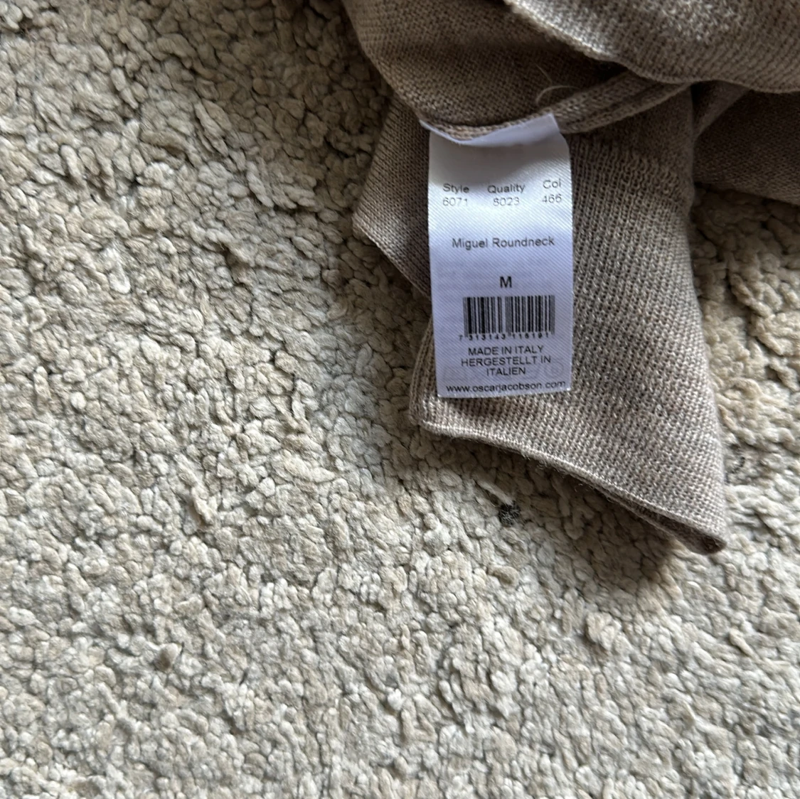 Beige rundhalsad tröja Oscar Jacobson - 2