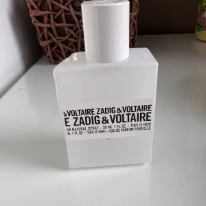 Zadig & Voltaire This Is Her! parfym - Halva kvar🤍🩶 nypris 785kr