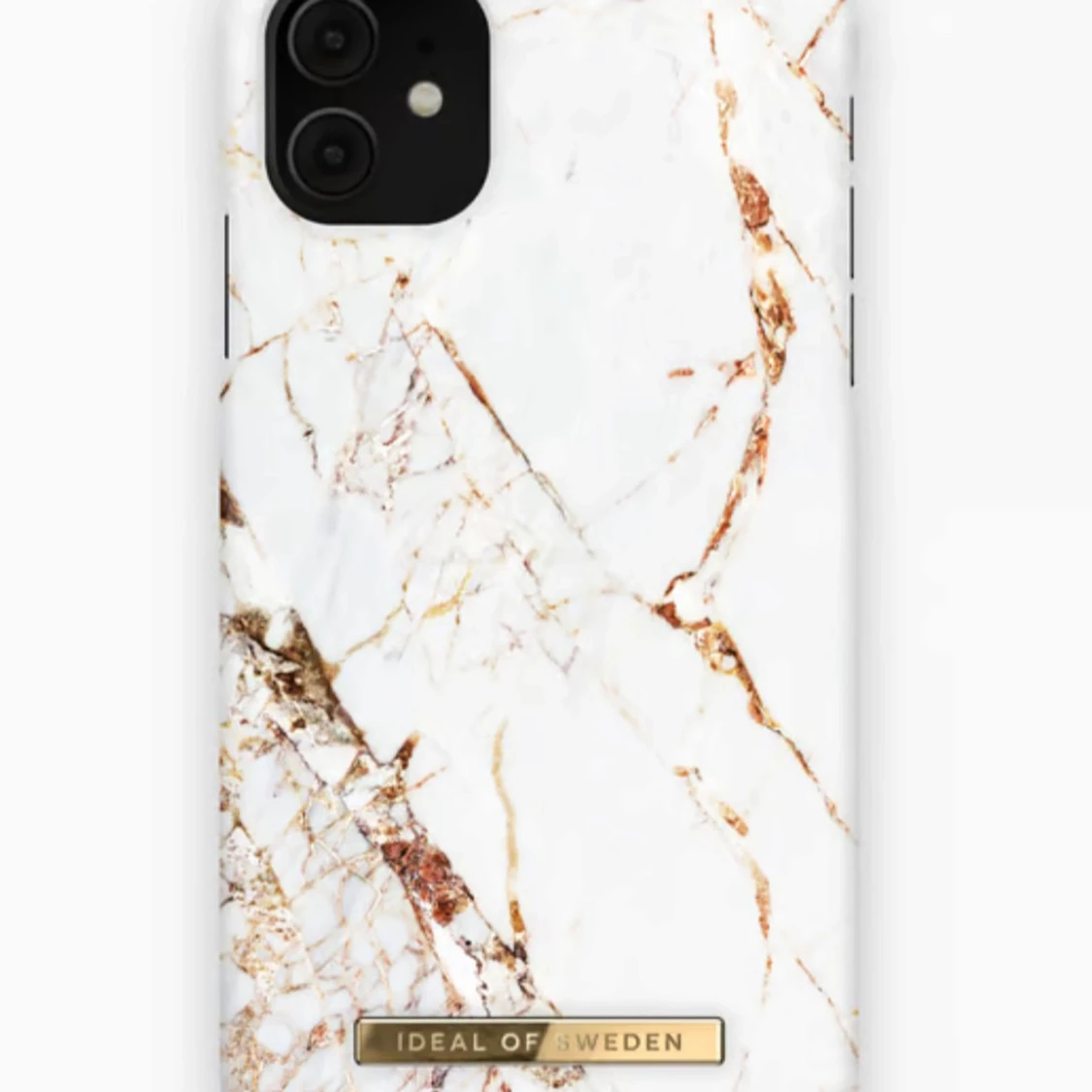 Vit marmormönstrad mobilskal från iDeal of Sweden