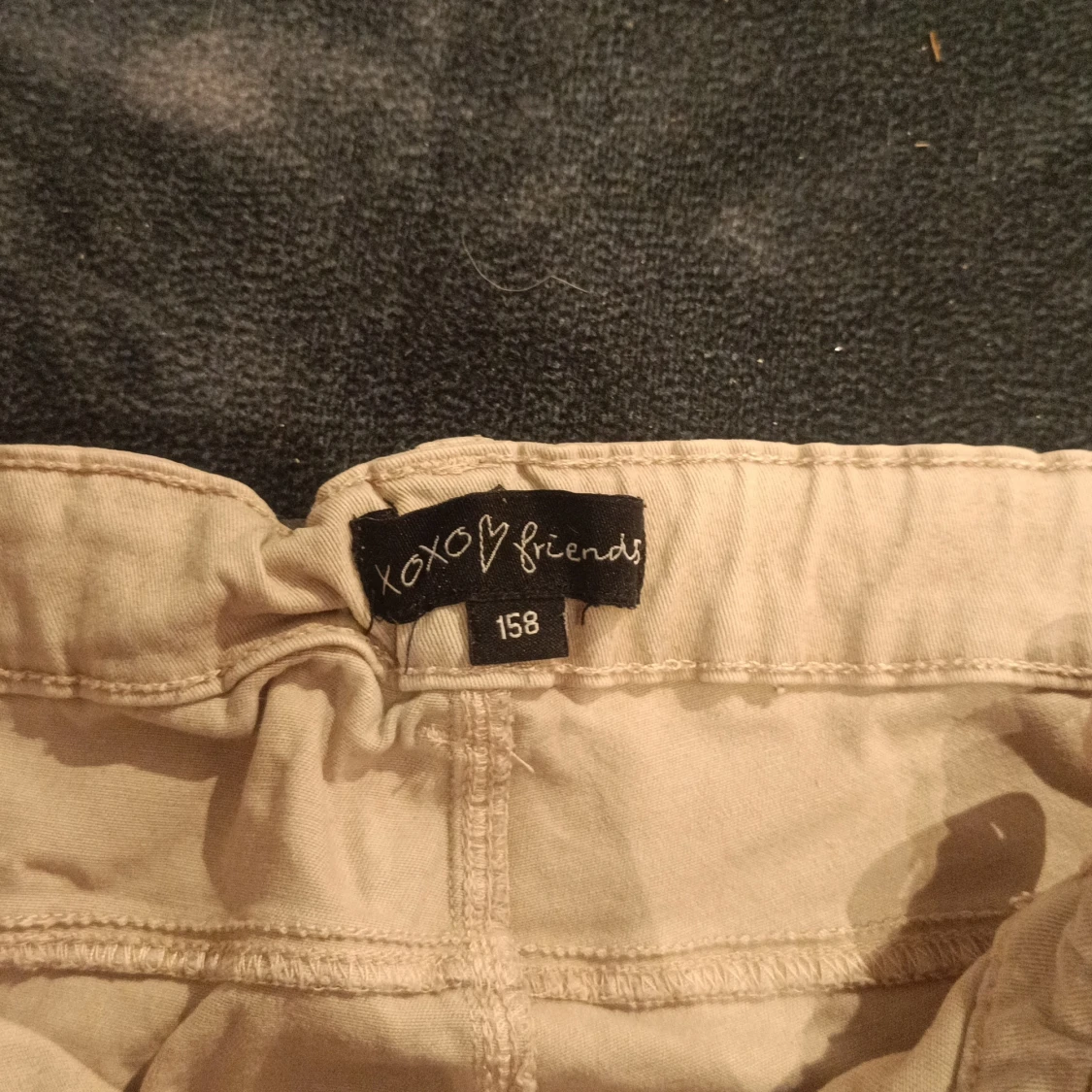 Beiga shorts från XOXO Friends - 2