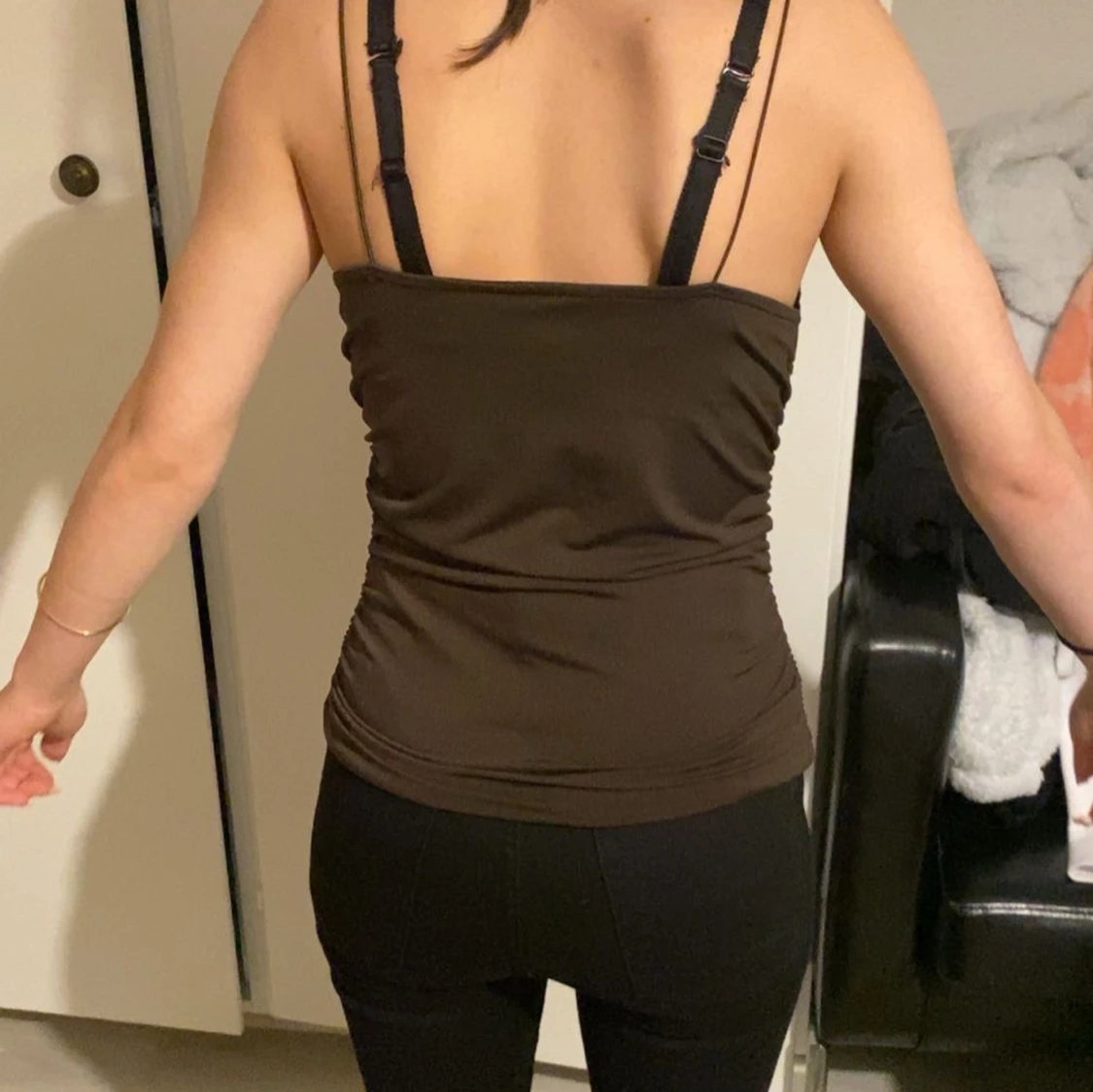 Brun åtsittande linnetopp - 1