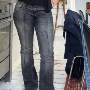 Bershka jeans - Säljer dessa från bershka. Knappt använda! ❤️kan tänka mig gå ner i pris för snabb affär