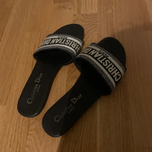 Sandaler - Använda en gång skriv för fler bilder