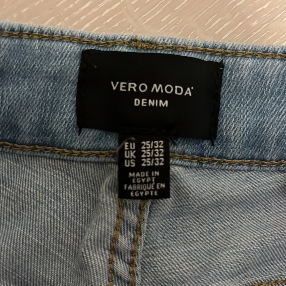 Ljusblå raka jeans - 4