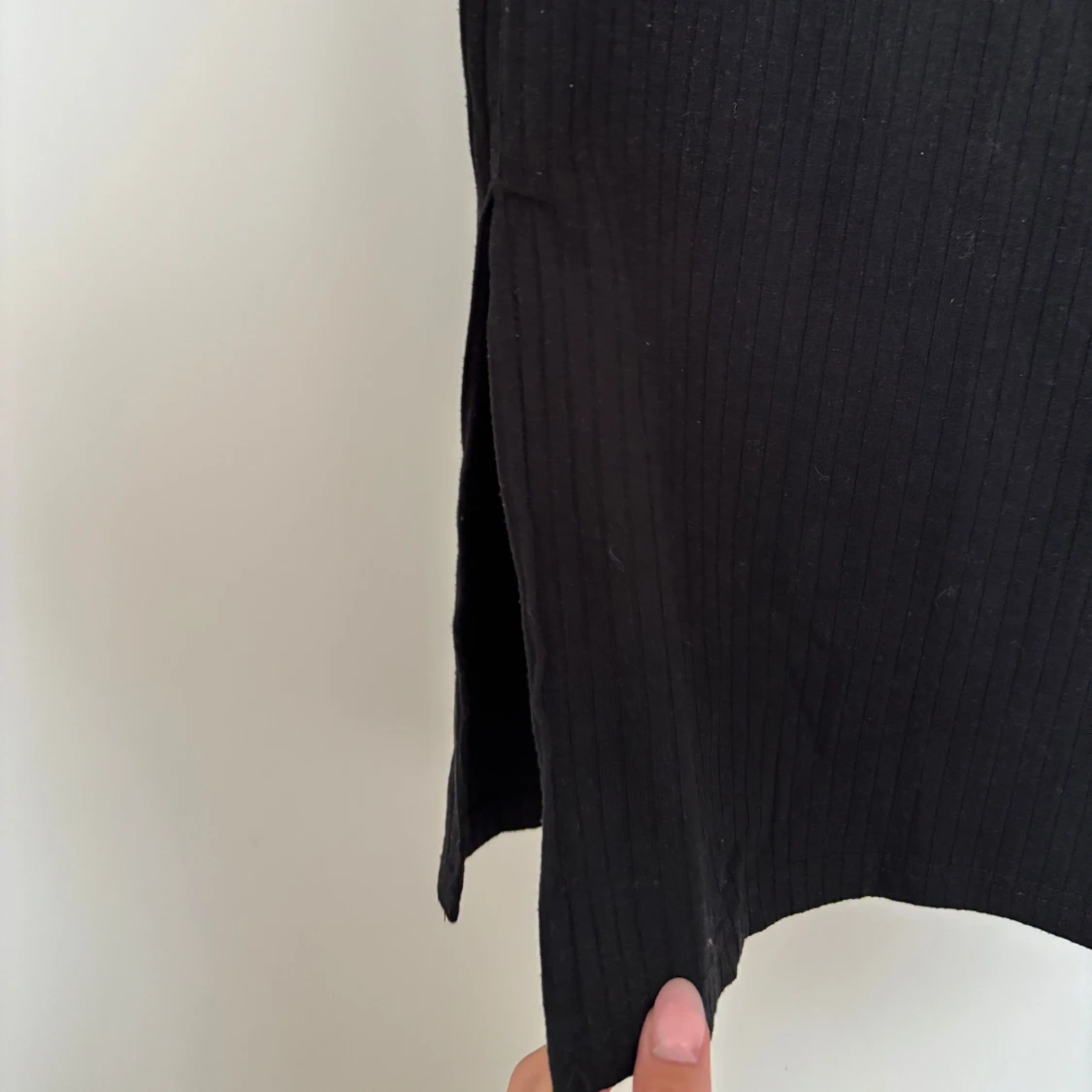 Svart ribbad långkjol från Pieces - 1