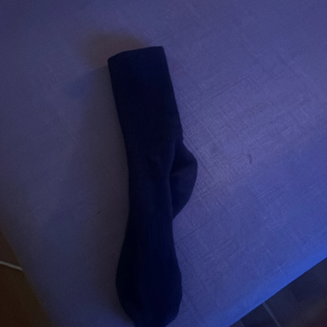 Mörkblå ribbade strumpor - 3