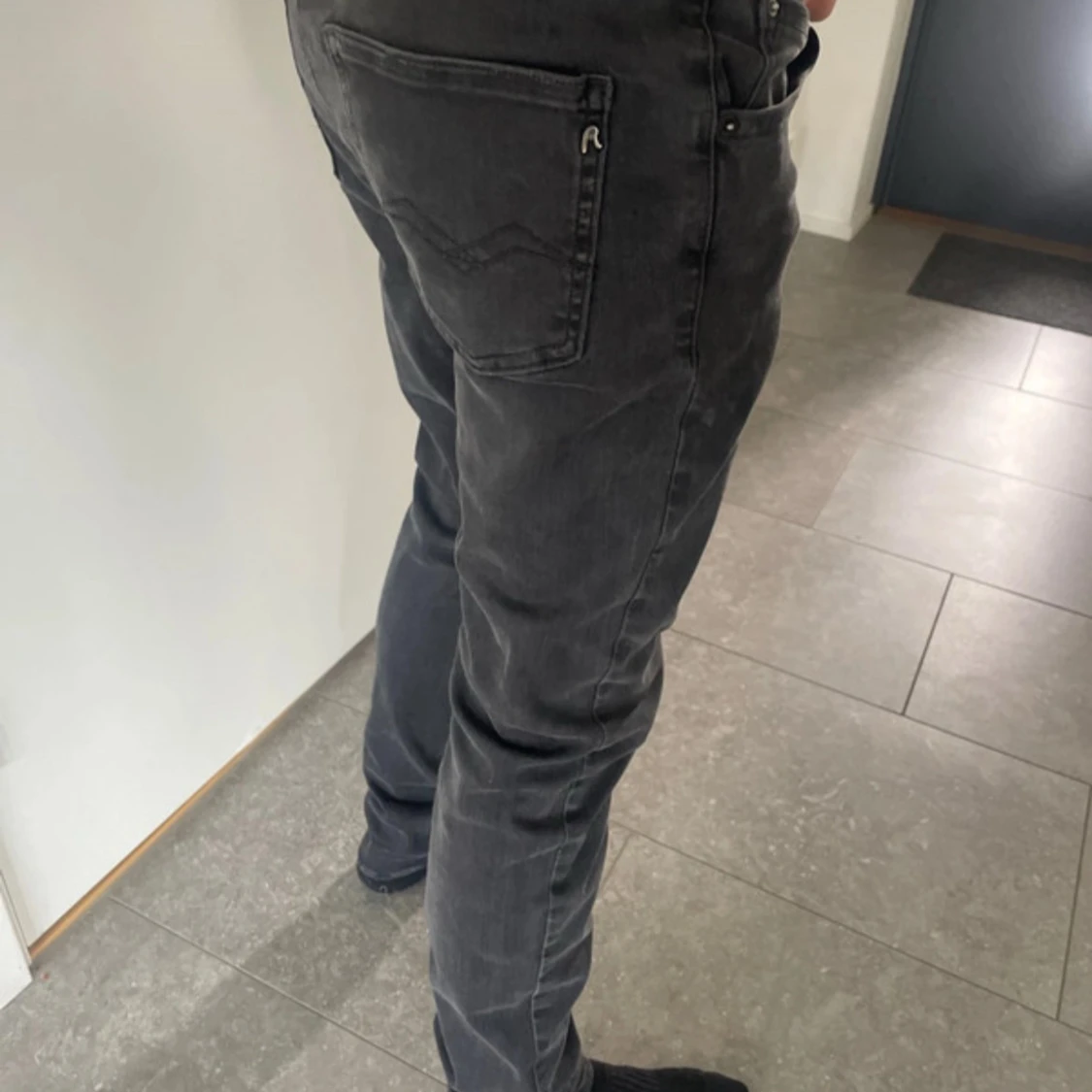 Svarta jeansbyxor från Replay - 1