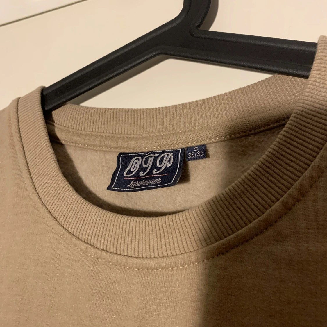 Beige sweatshirt - 1