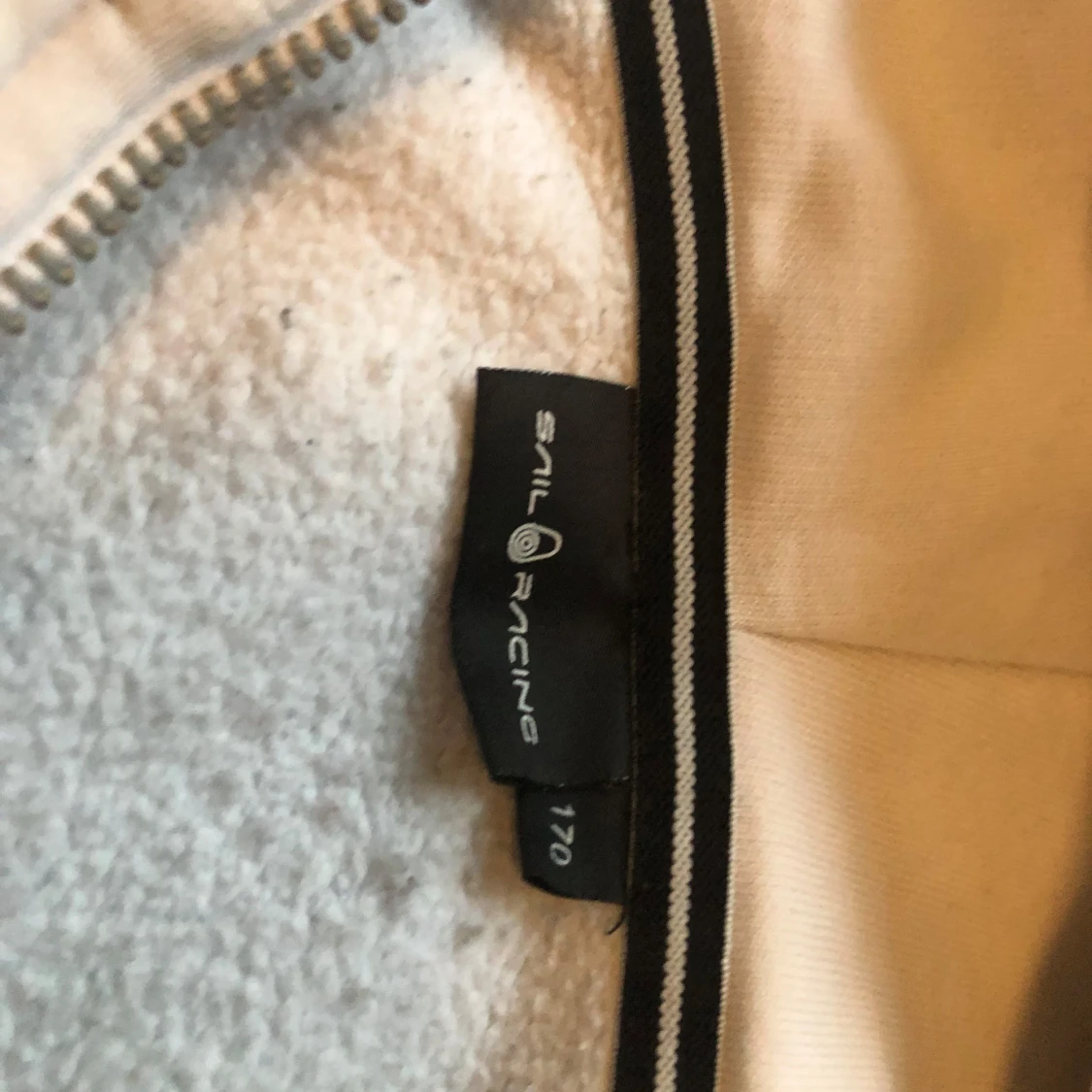 Vit hoodie från Sail Racing med dragkedja - 2