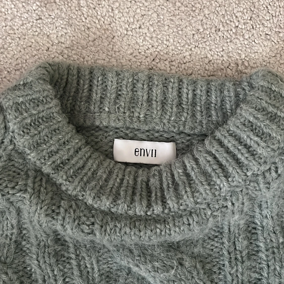 Grön stickad tröja från Envii - 1