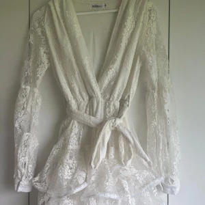 Studentklänning  - Säljer den här superfina studentklänningen från Raglady🤍storlek M, men sitter som S!!!priset kan diskuteras