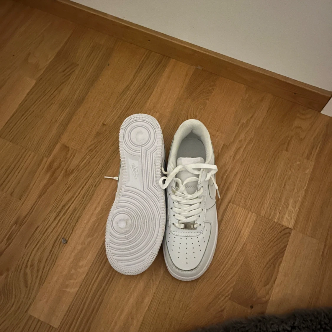 Vita Nike Air Force sneakers - 1