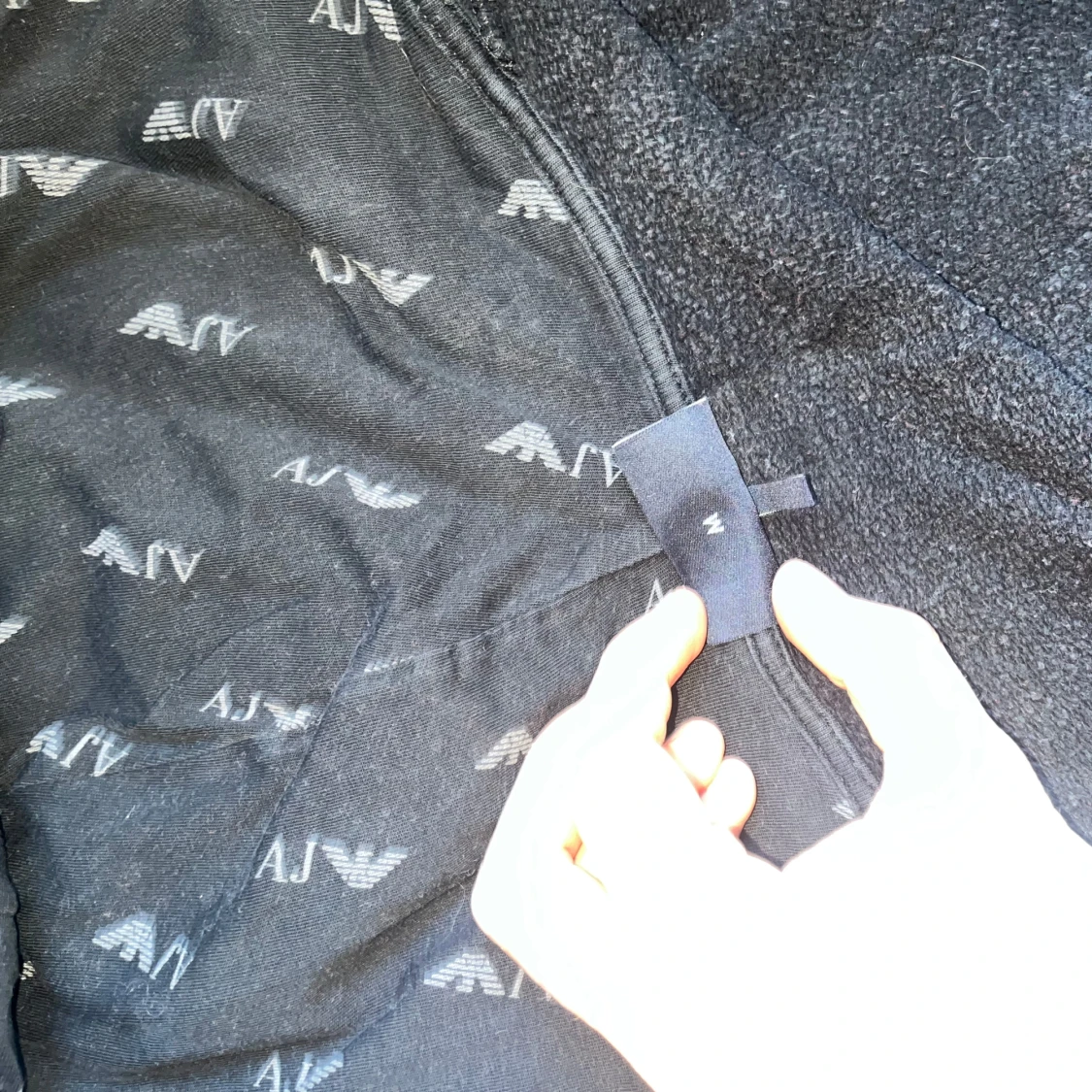 Svart hoodie från Armani - 2