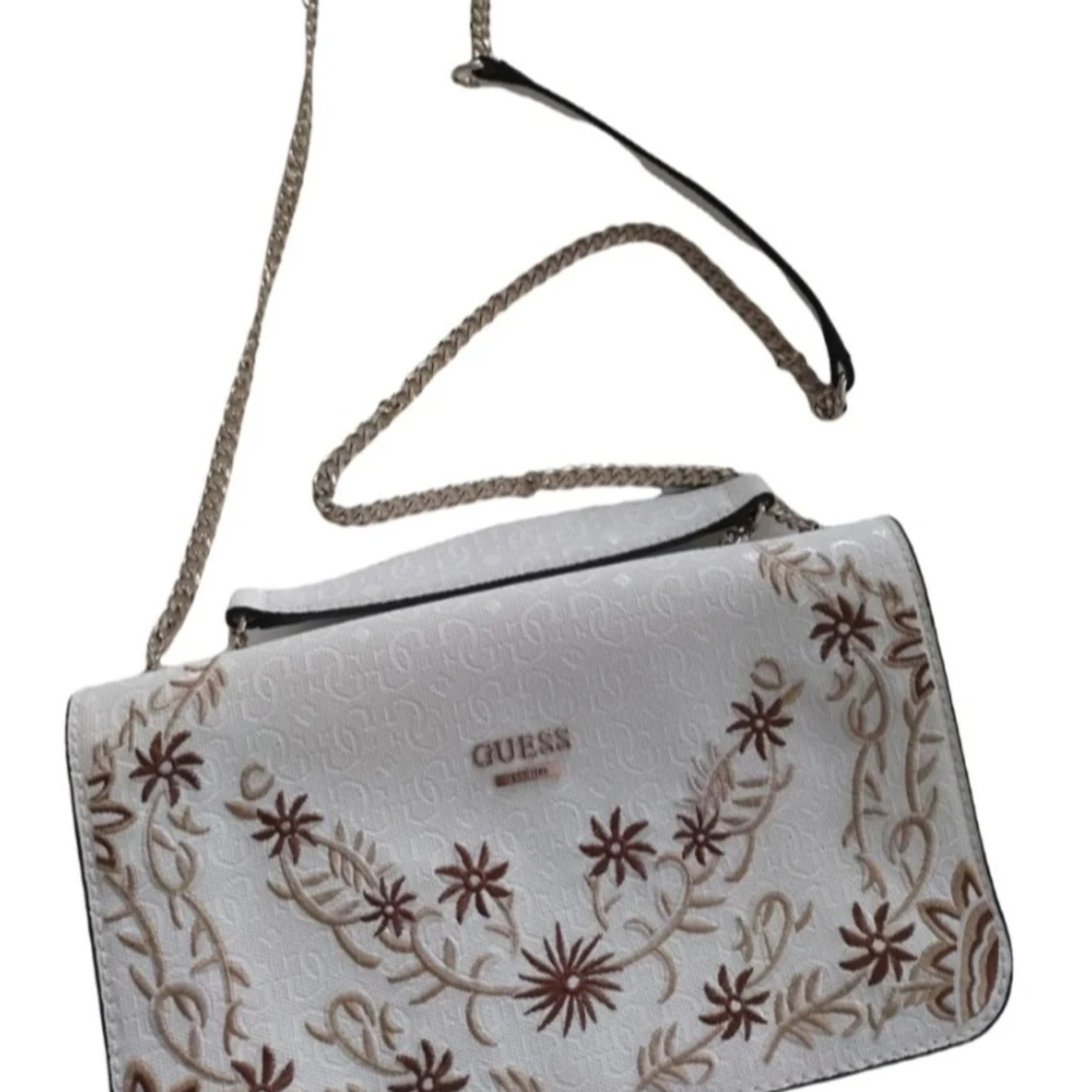 Vit broderad axelväska från Guess