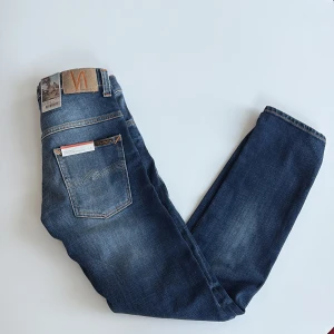 Nudie Jeans - Nudie Jeans - Modell: Thin Finn - W28 L30 - Skick: Helt nya med etikett - Nypris: 1600, Mitt pris: 800. Hör av dig vid eventuella frågor! 