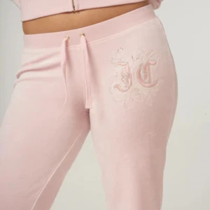 INTRESSEKOLL - Inte säkert om jag ska sälja dem än då jag älskar dem men använder aldrig. Skriv om ni är intresserade och så kan vi se hur vi gör. Har haft dem i 3 månader så nästan helt nya. Inga defekter.