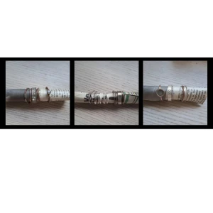 Set med ringar i olika stilar - Säljer ett set med flera ringar i olika stilar och färger. Setet innehåller både silver- och guldfärgade ringar, några med glittriga detaljer och andra med släta ytor. Perfekt för att mixa och matcha efter humör och stil.