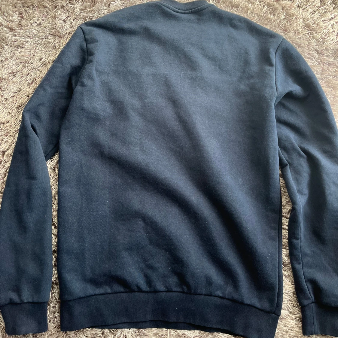 Marinblå sweatshirt från Armani - 1