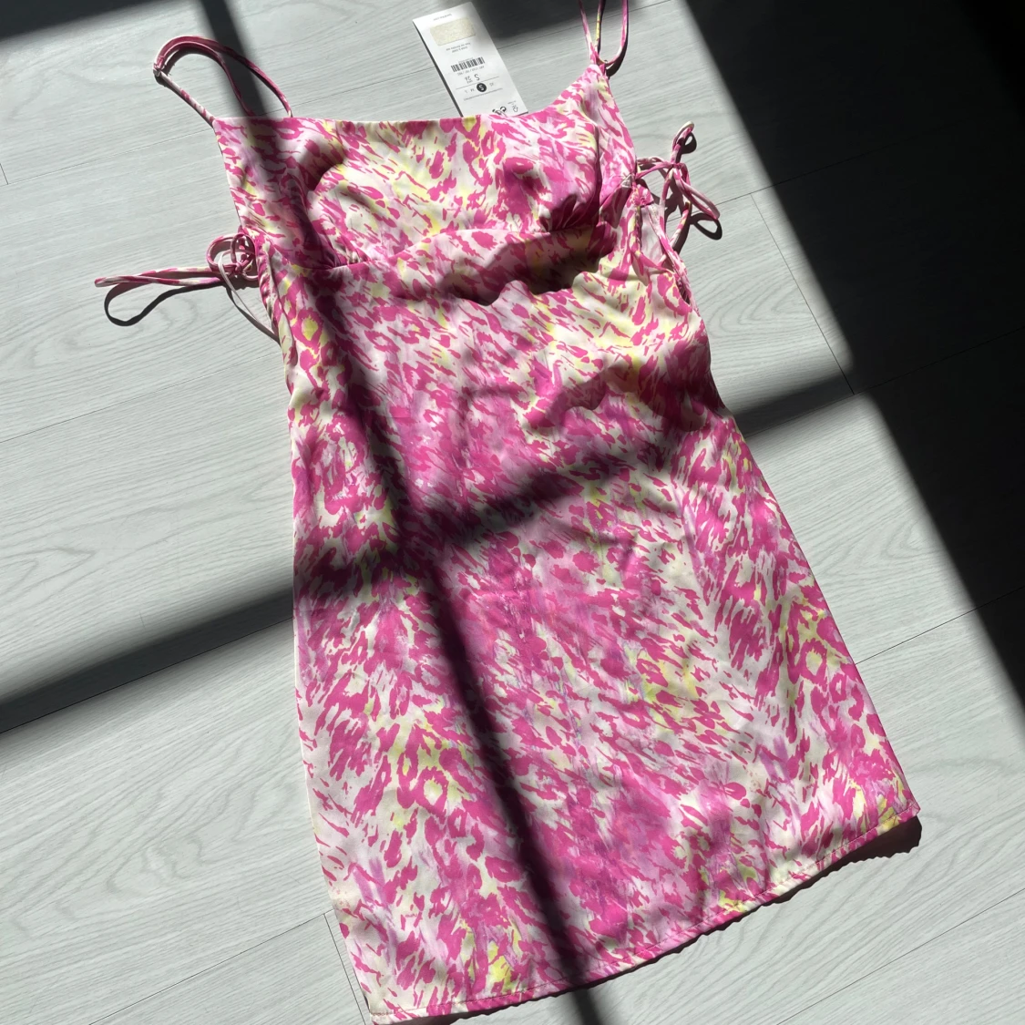 Leo klänning Bershka  - 2