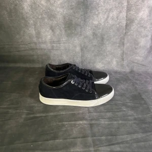 Lanvin toecap sneaker - Mycket fint skick | Size UK 6 passar 40/41  | fraktar spårbart inom 24 timmar |  för att köpa klicka ” köp nu” | vid frågor skriv ett meddelande |
