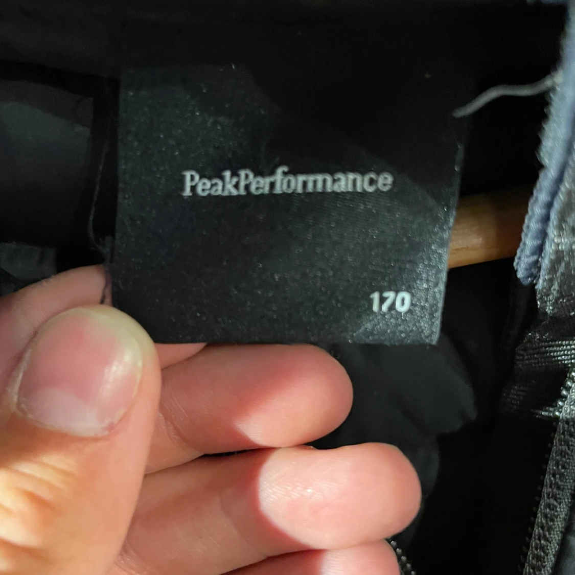 Svart Peak Performance pufferjacka - 3