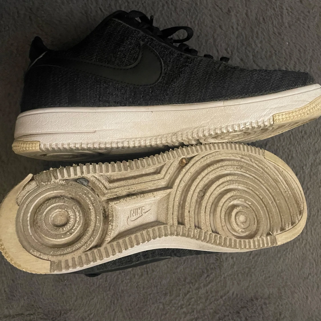 Nike Air Force 1 Flyknit 2.0 (storlek 41) - 2