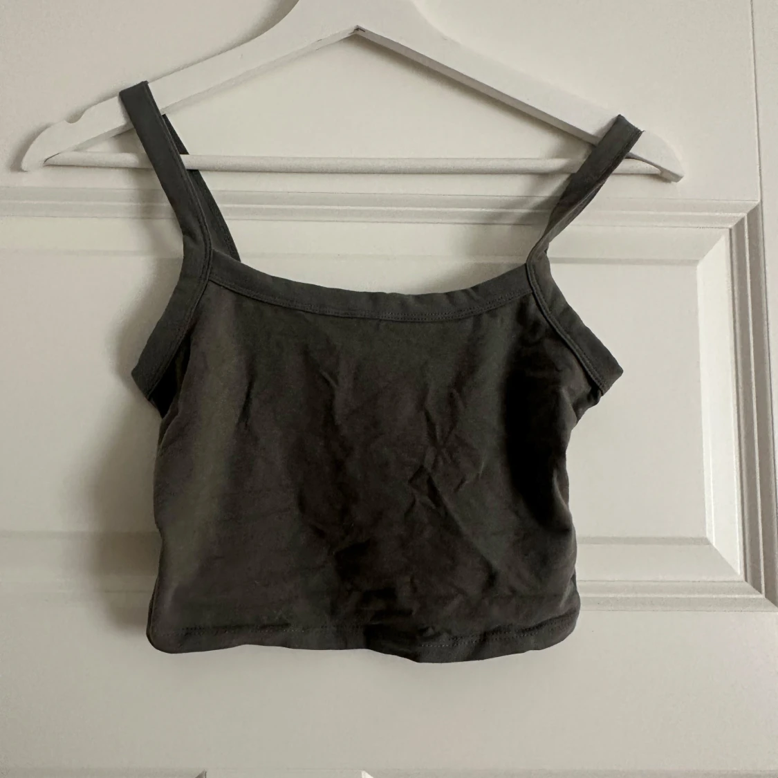 Grå croppad linnetopp från H&M