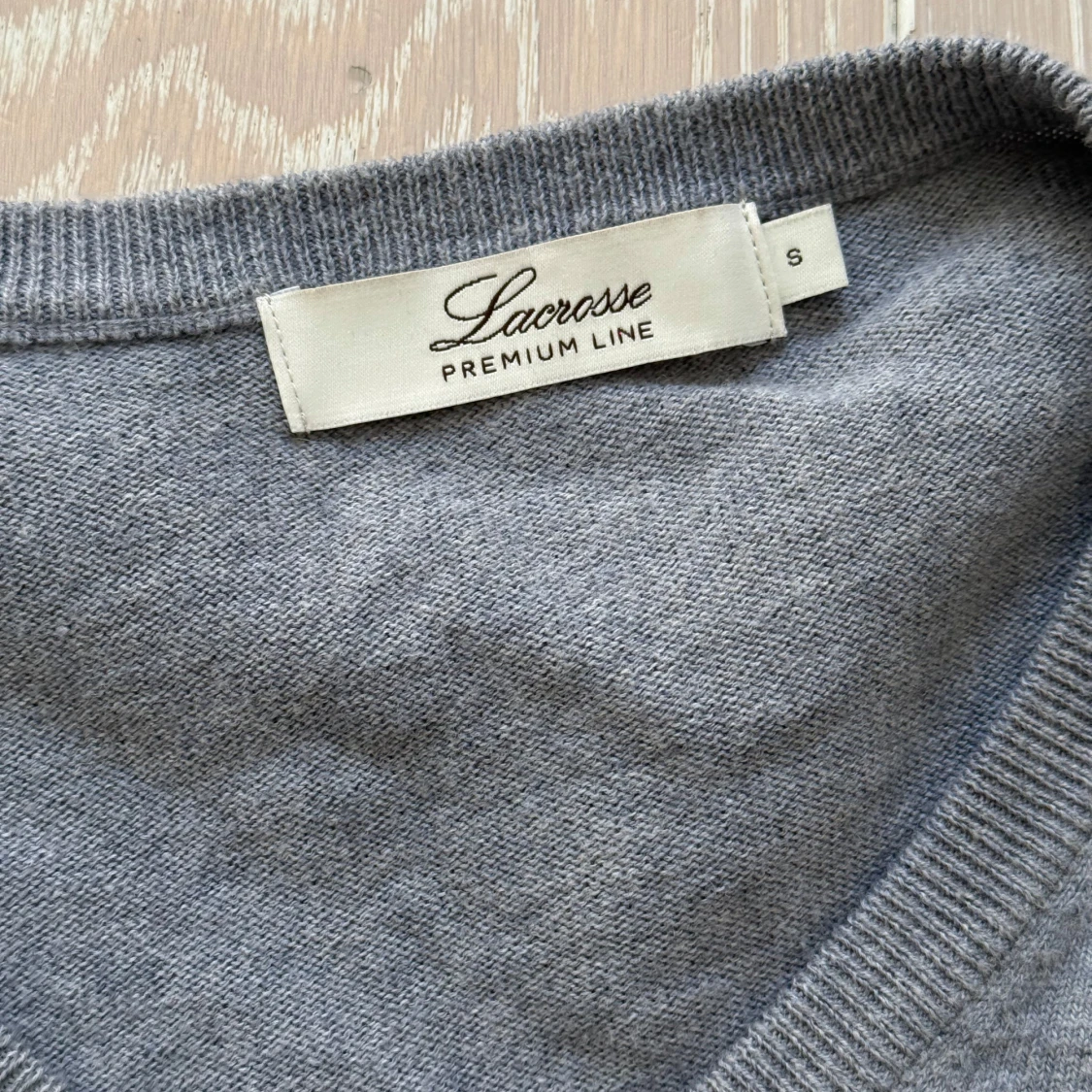 Grå tröja från Lacrosse - 1