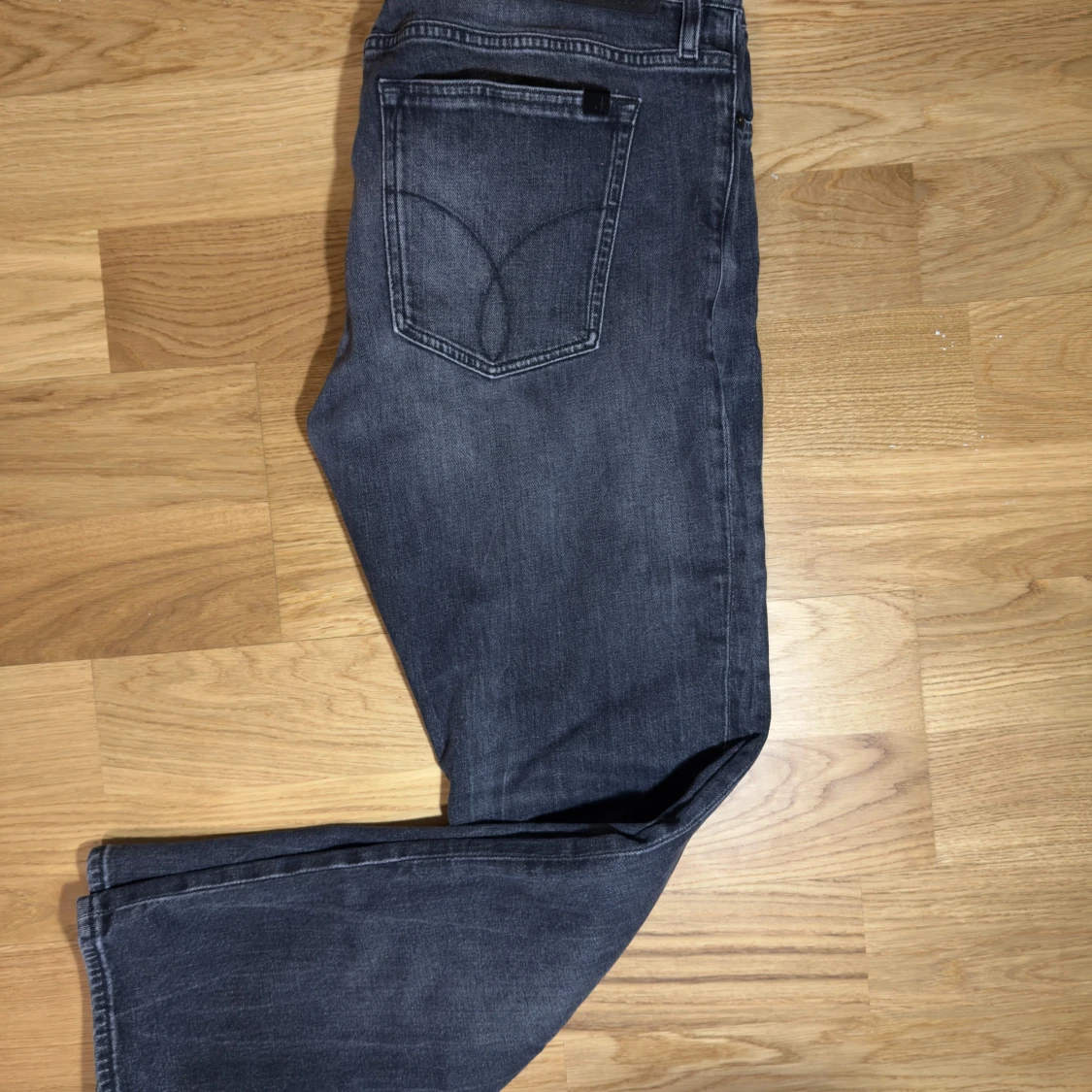 Grå jeans från Calvin Klein