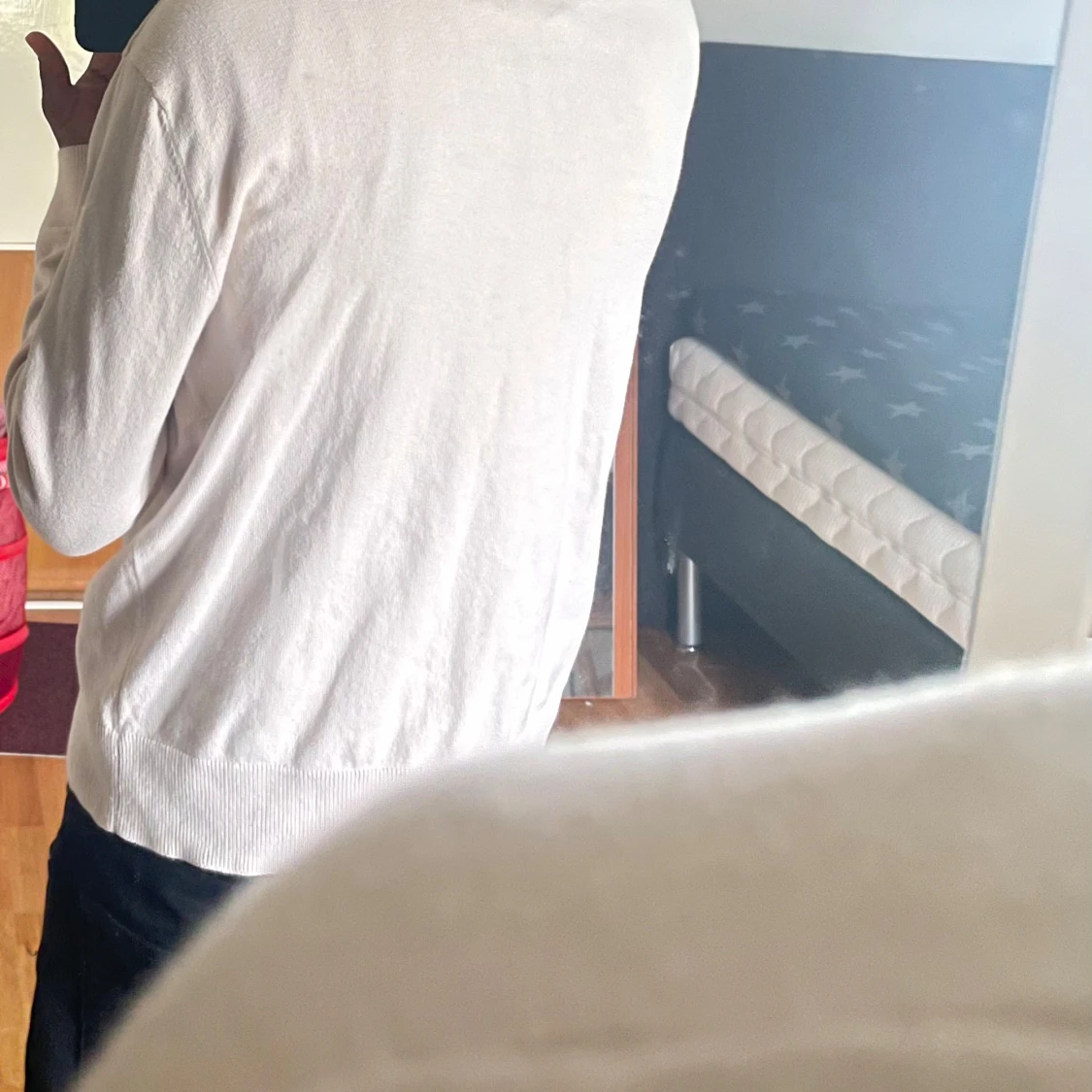 Vit långärmad stickad tröja - 1