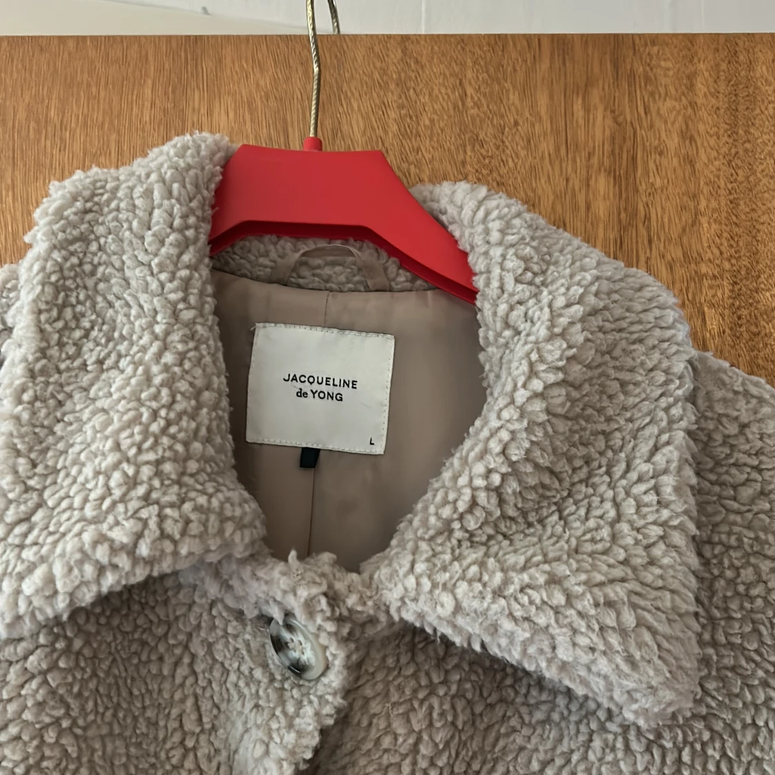 Beige teddyjacka från Jacqueline de Yong - 3