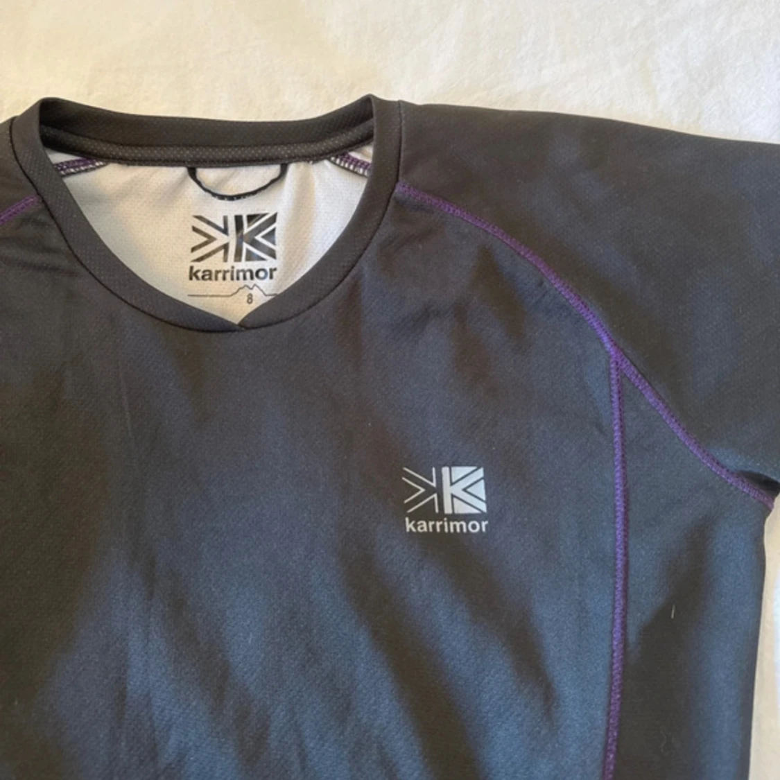 Svart tränings-tshirt från Karrimor - 1