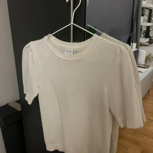 ribbstickad tröja  - super fin tröja från vila som knappt är använd 