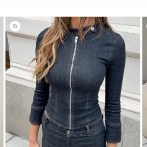 Alobha label jacka  - Undrar om någon är intresserad av ett byte. Jackan är i storlek xs (helt oanvänd med prislapp på) men hade velat byta till en small. Skriv gärna vid intresse. Helt slutsåld på hemsidan och kommer ej in igen. 🌟