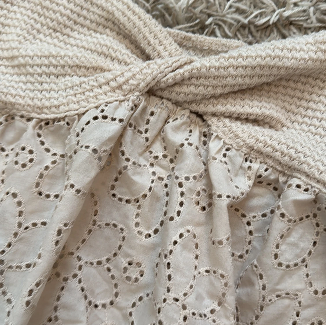 Beige tubtopp med spets  - 2