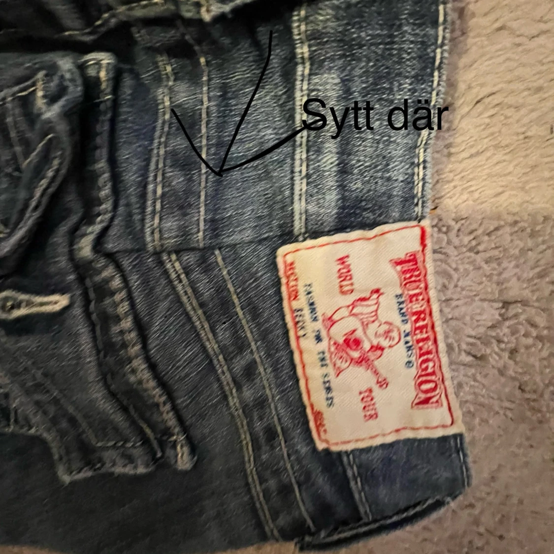 Säljer ett par true religion - 1